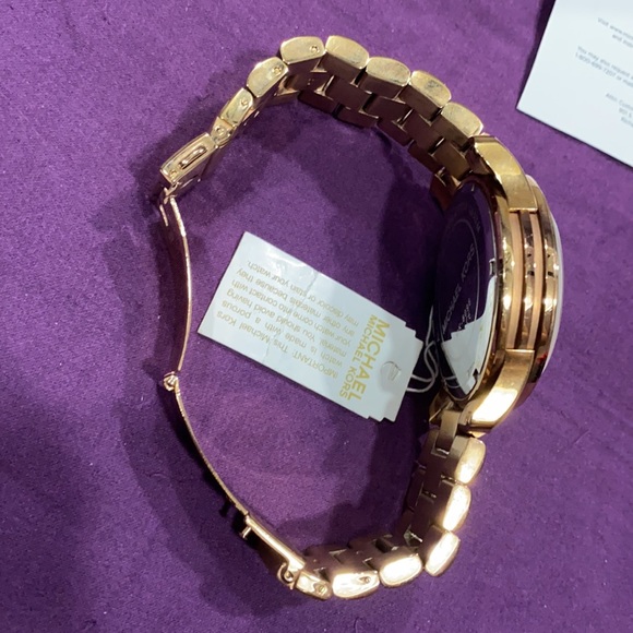 Watch 🕰 - Picture 4 of 8